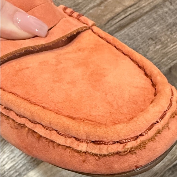 Blondo Women's Shelby Waterproof Leather Orange Flats Size 6 - Picture 6 of 7